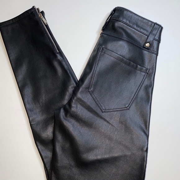 Zara Vegan Leather Moto Jeans extra small - Picture 3 of 4